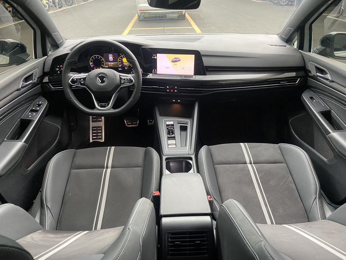 Volkswagen Golf Sportsvan 2023 thumb 11