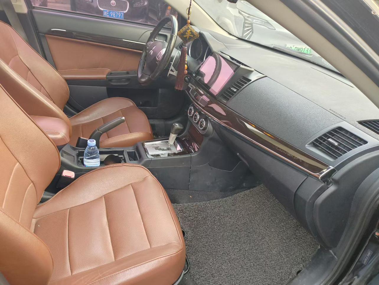 Mitsubishi Yi Shen 2015 thumb 4
