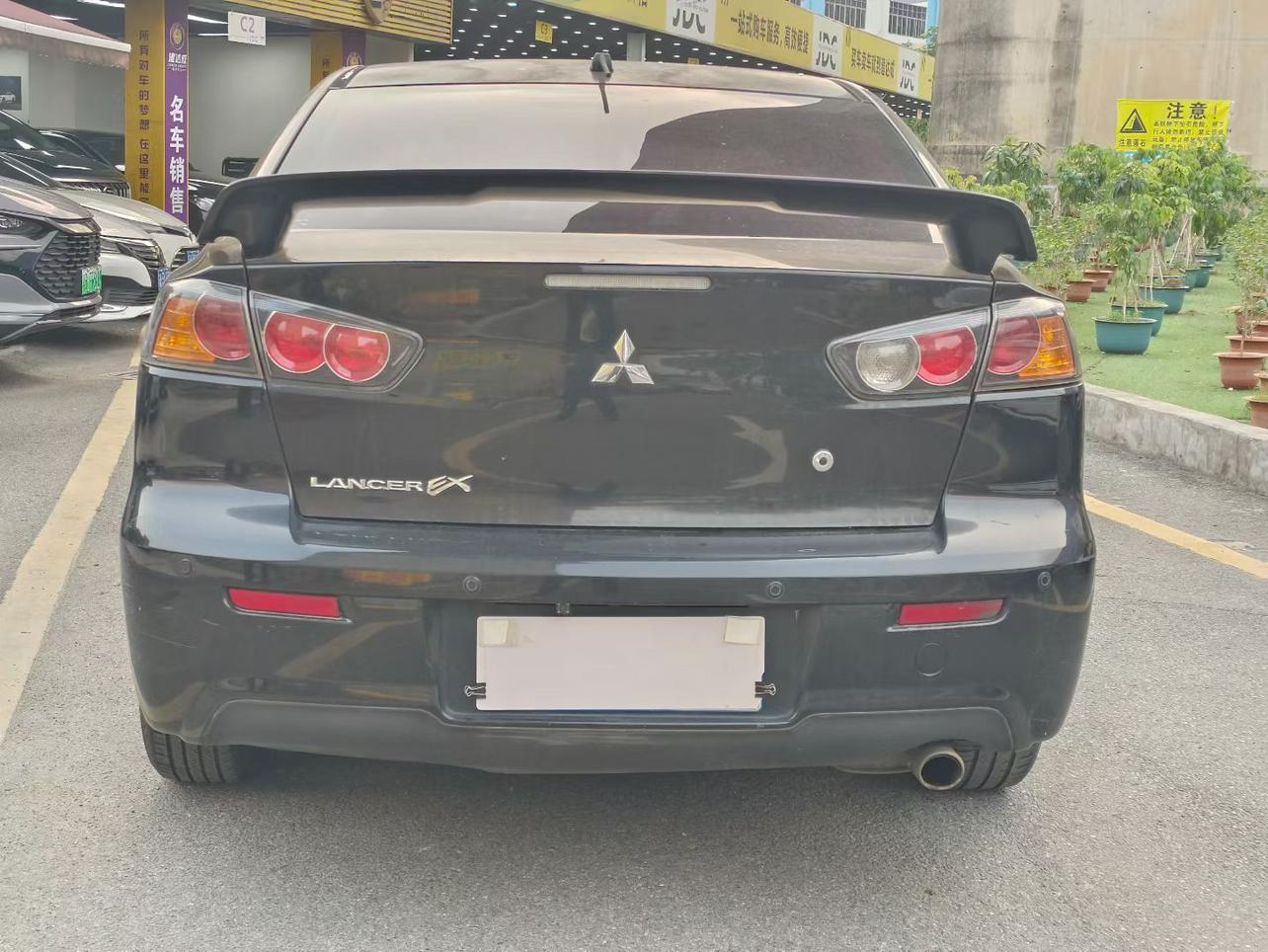 Mitsubishi Yi Shen 2015 thumb 11