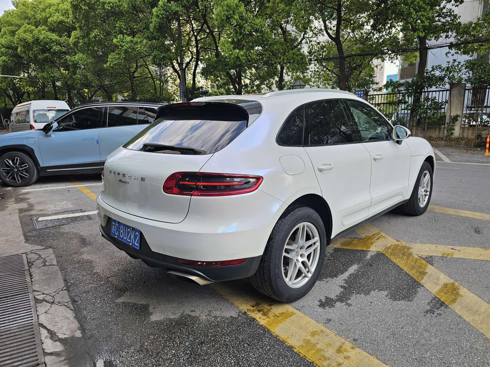 Porsche Macan 2014 thumb 4