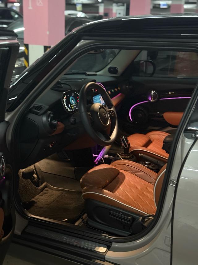 Mini Hatch 2022 thumb 4