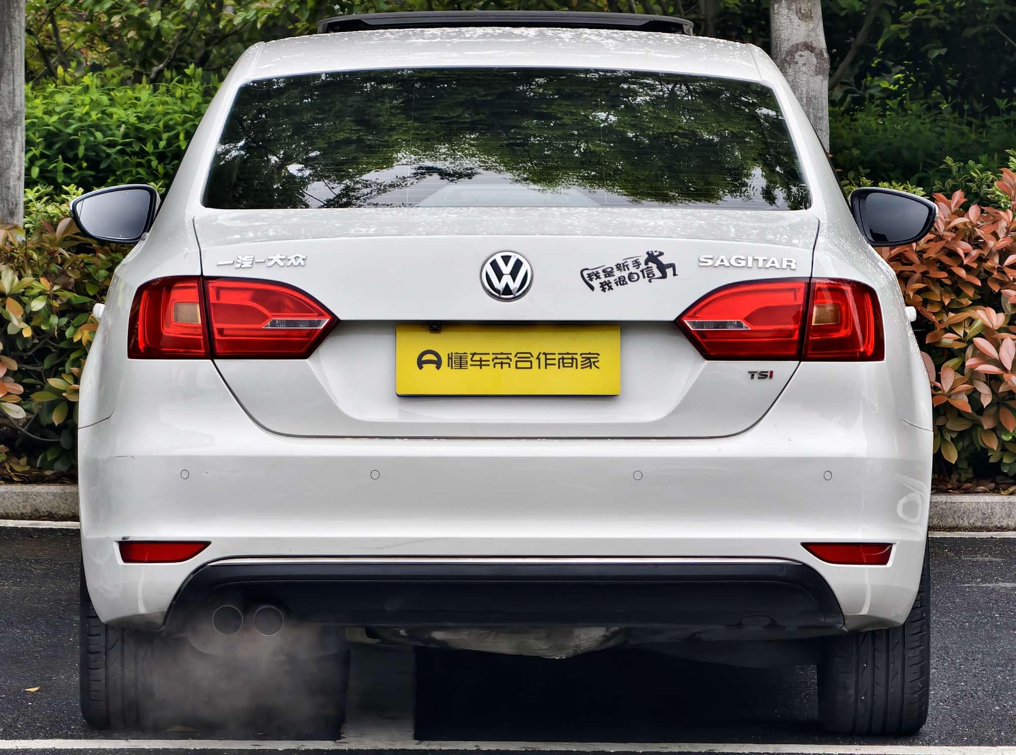 Volkswagen Sagitar 2014 thumb 4