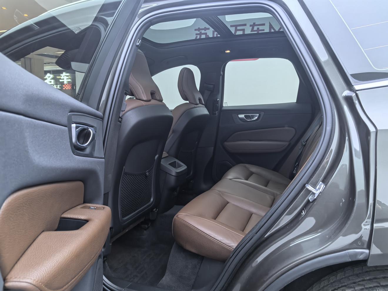 Volvo XC60 2022 thumb 9