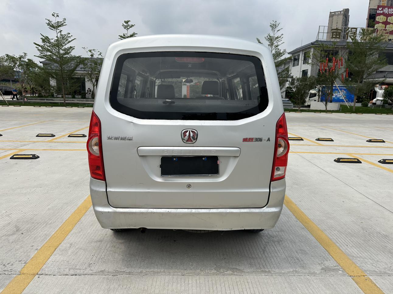 BAIC Weiwang 306 2013 thumb 4