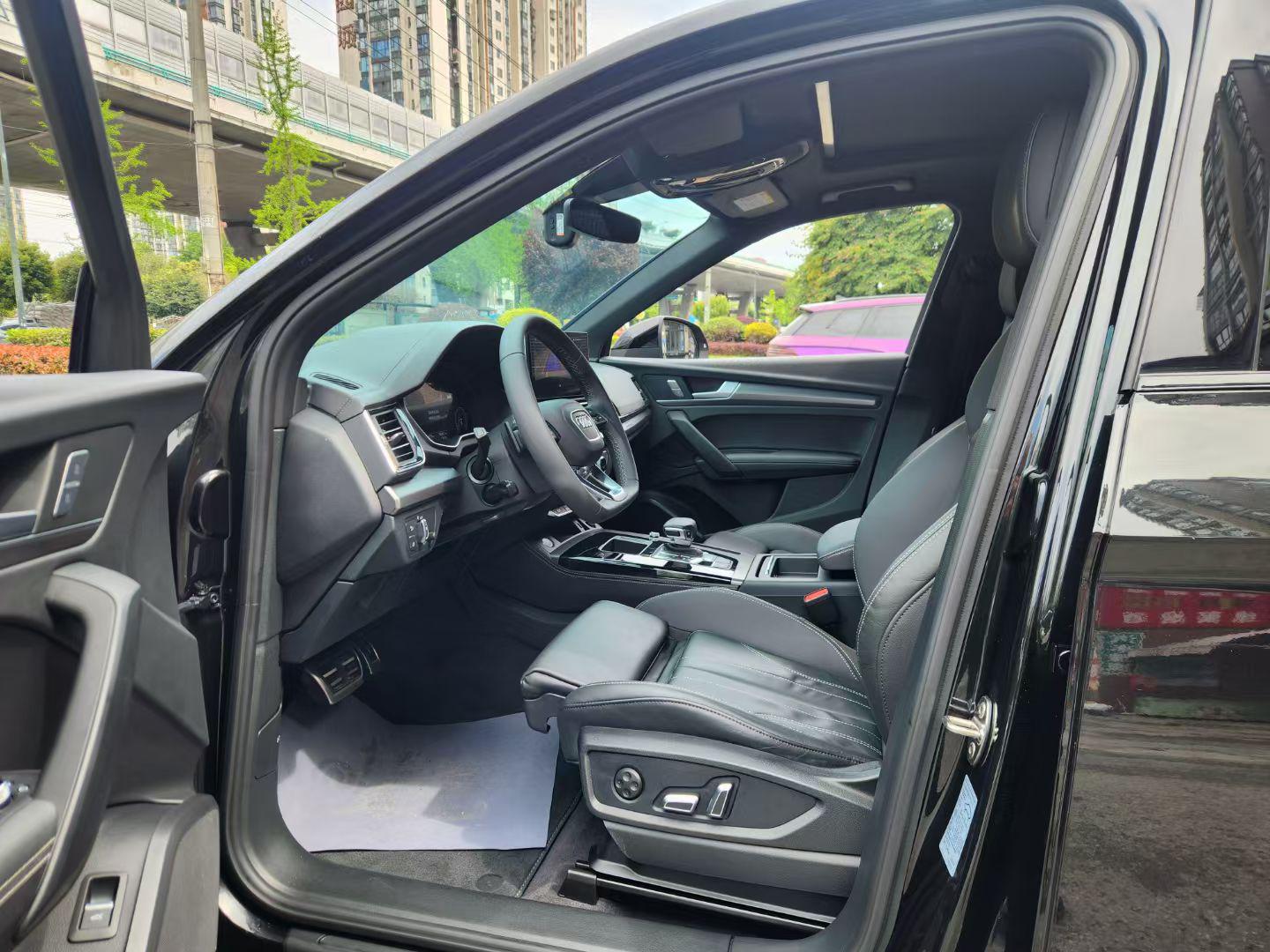 Audi Q5 2024 thumb 6