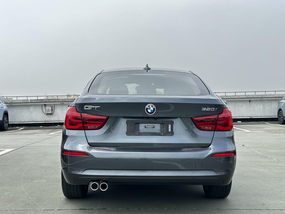 BMW 3 серии 2018 thumb 2