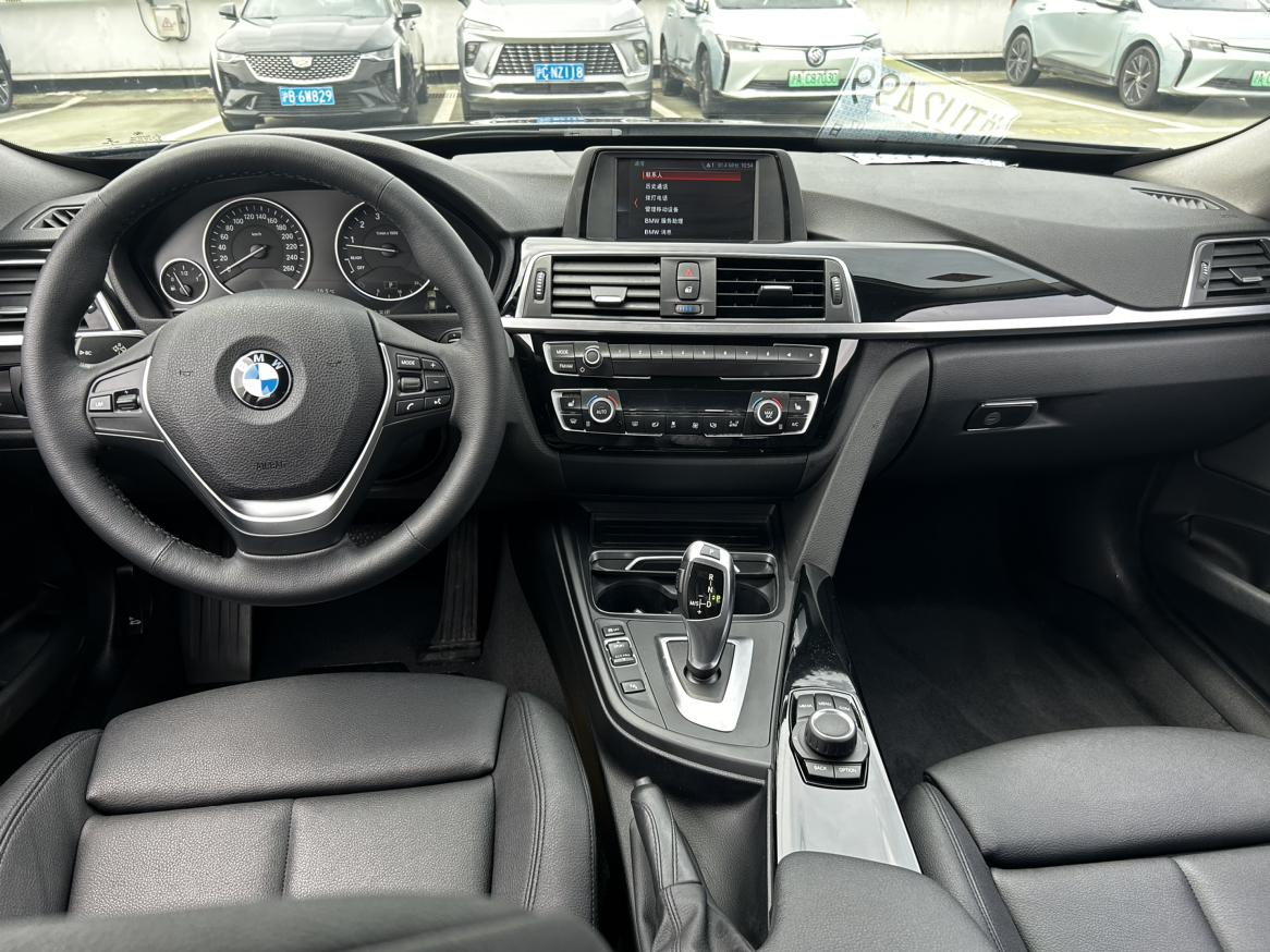 BMW 3 серии 2018 thumb 3