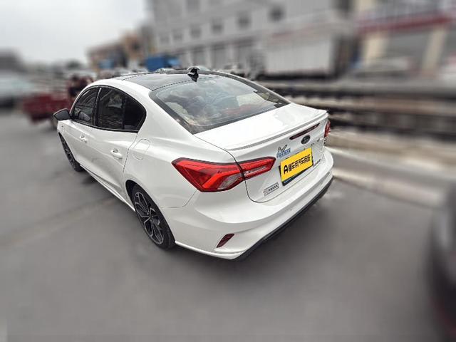 Ford Focus ST 2021 thumb 10