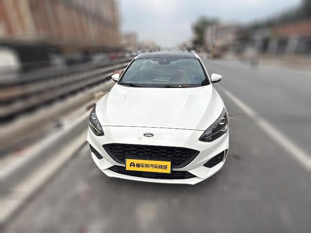 Ford Focus ST 2021 thumb 12