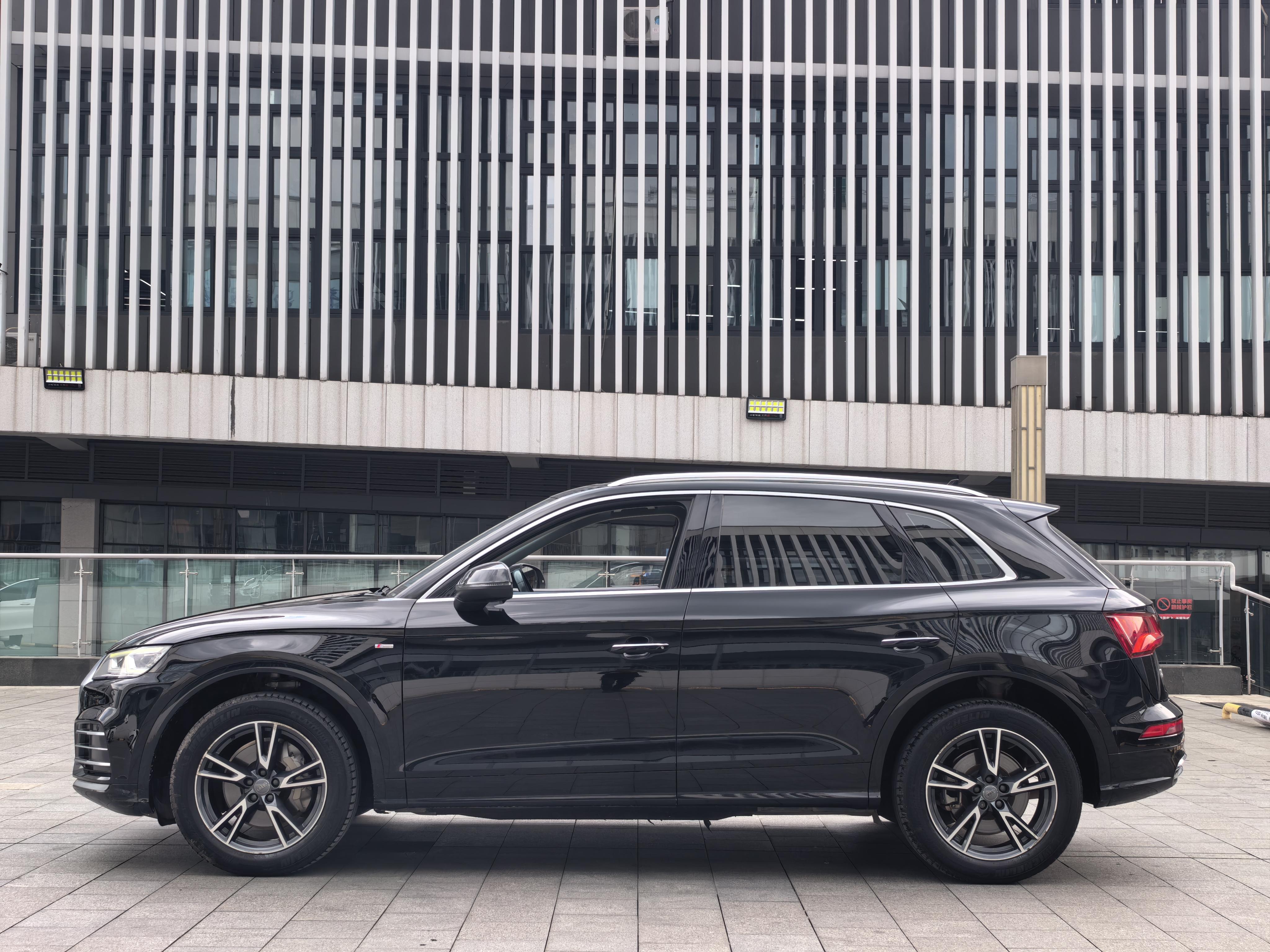 Audi Q5 2020 thumb 2