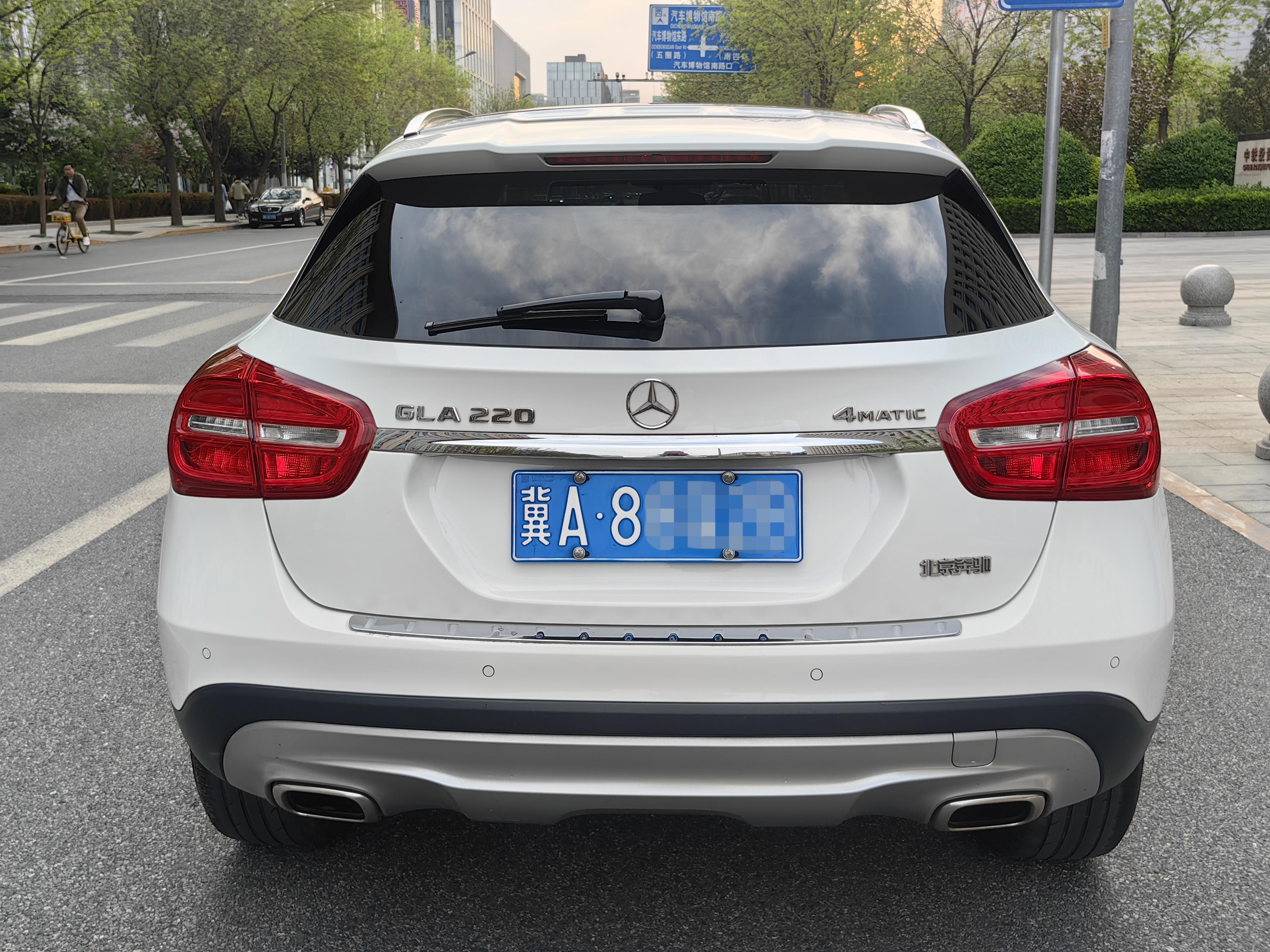 Mercedes-Benz GLA 2017 thumb 4