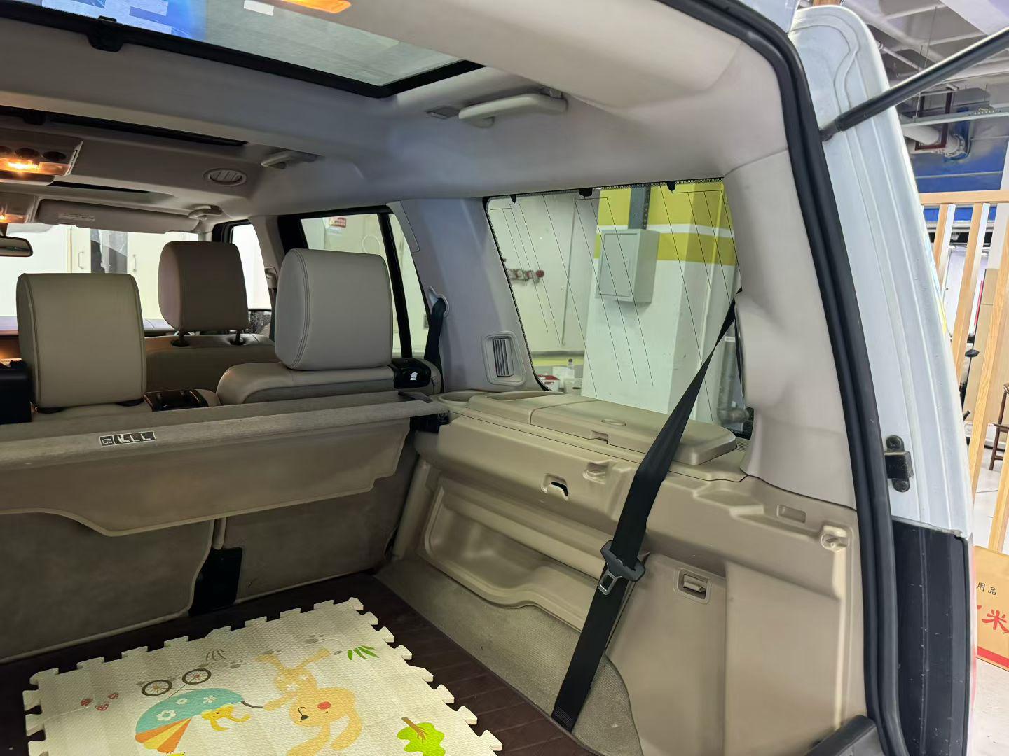 Land Rover Discovery 2012 thumb 7