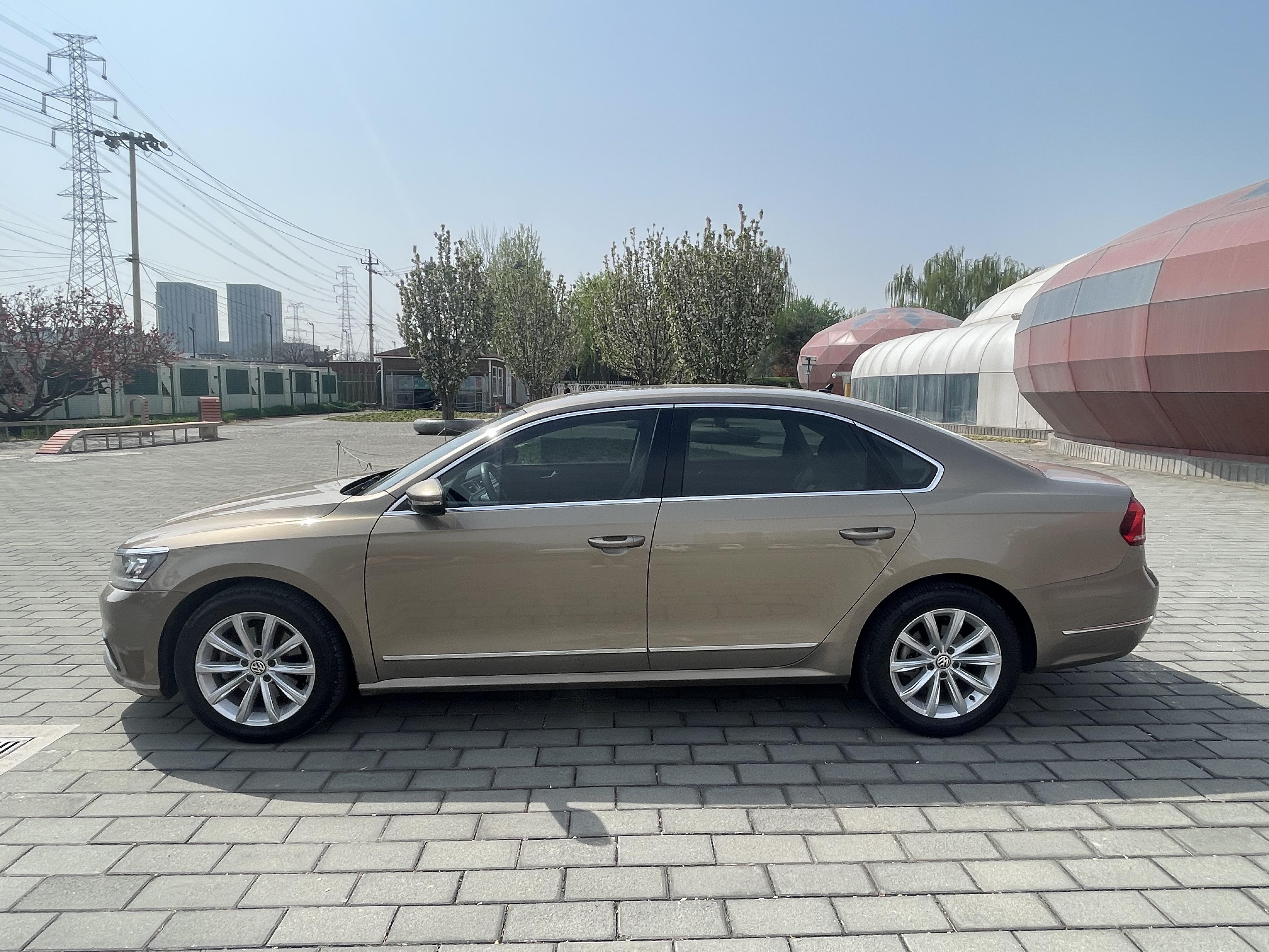 Volkswagen Passat (North America and China) 2017 thumb 2