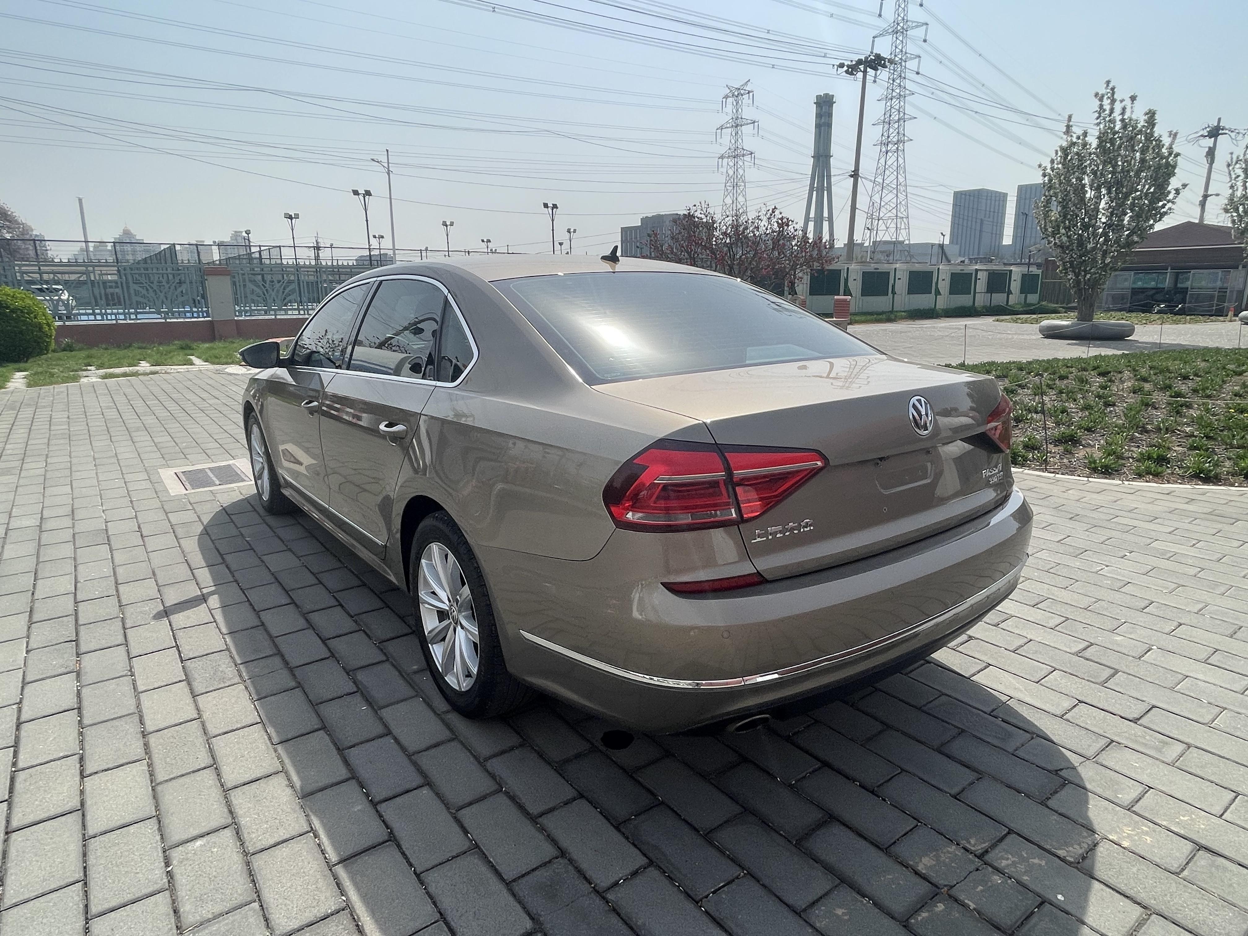 Volkswagen Passat (North America and China) 2017 thumb 3
