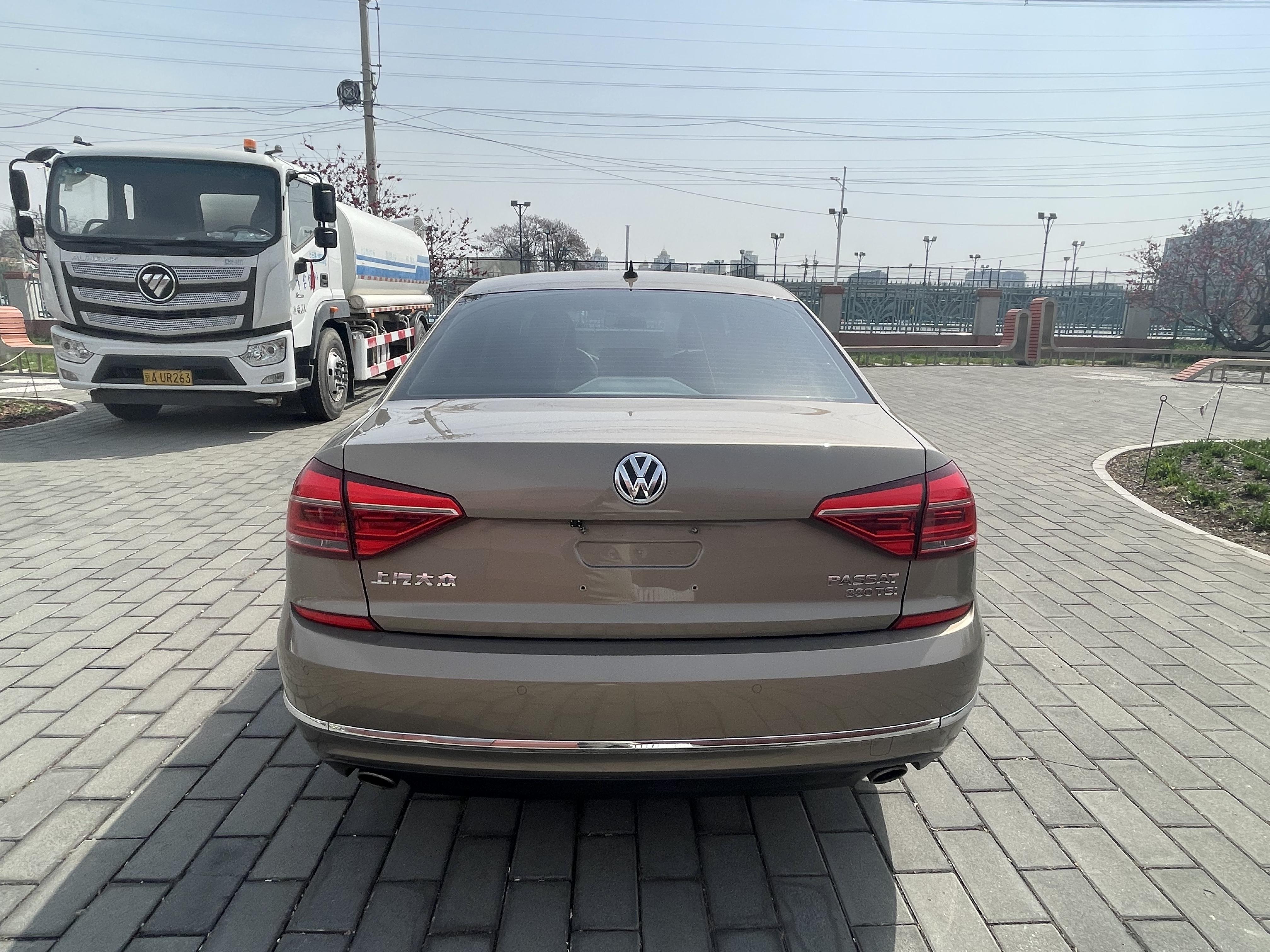Volkswagen Passat (North America and China) 2017 thumb 4