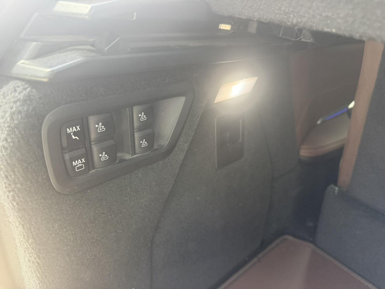 BMW X7 2023 thumb 2