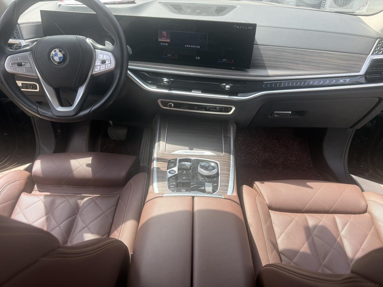 BMW X7 2023 thumb 6