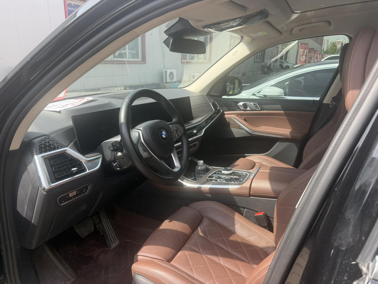 BMW X7 2023 thumb 7