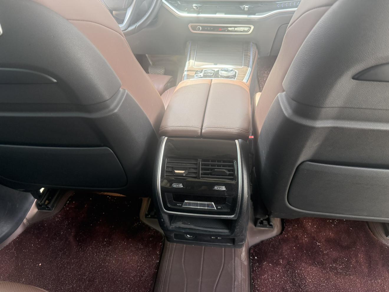 BMW X7 2023 thumb 12