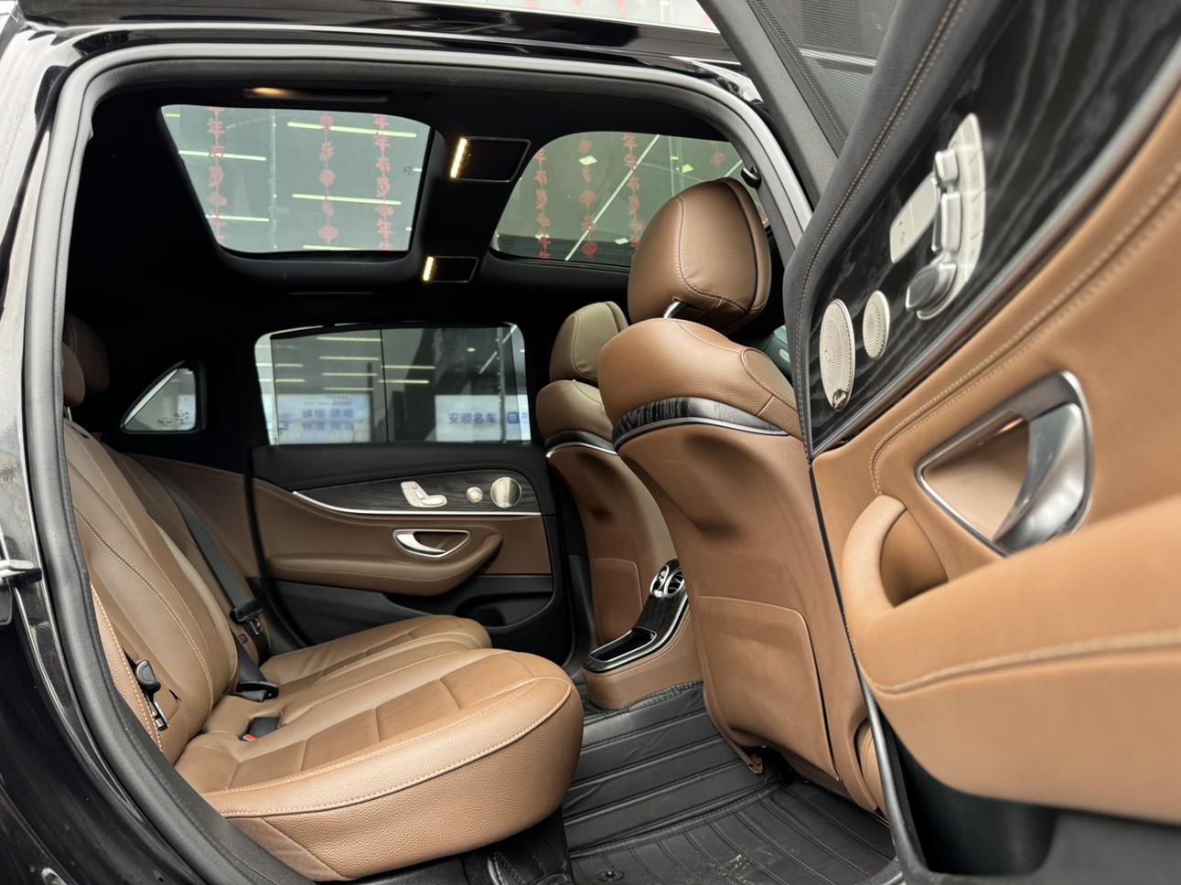 Mercedes-Benz E-Класс 2023 thumb 11