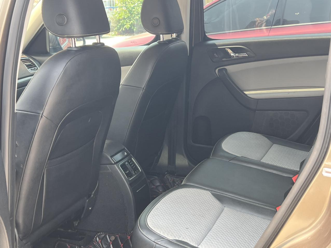 Skoda Yeti 2016 thumb 8