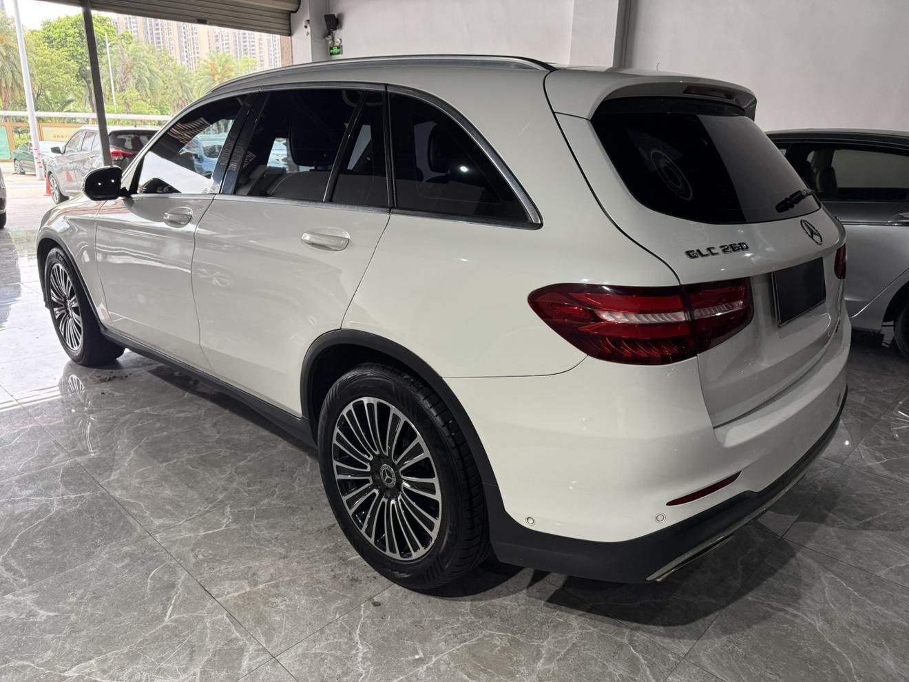 Mercedes-Benz GLC 2017 thumb 11