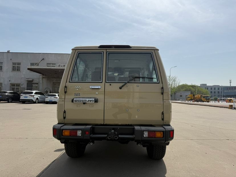 Toyota 70 2025 thumb 4