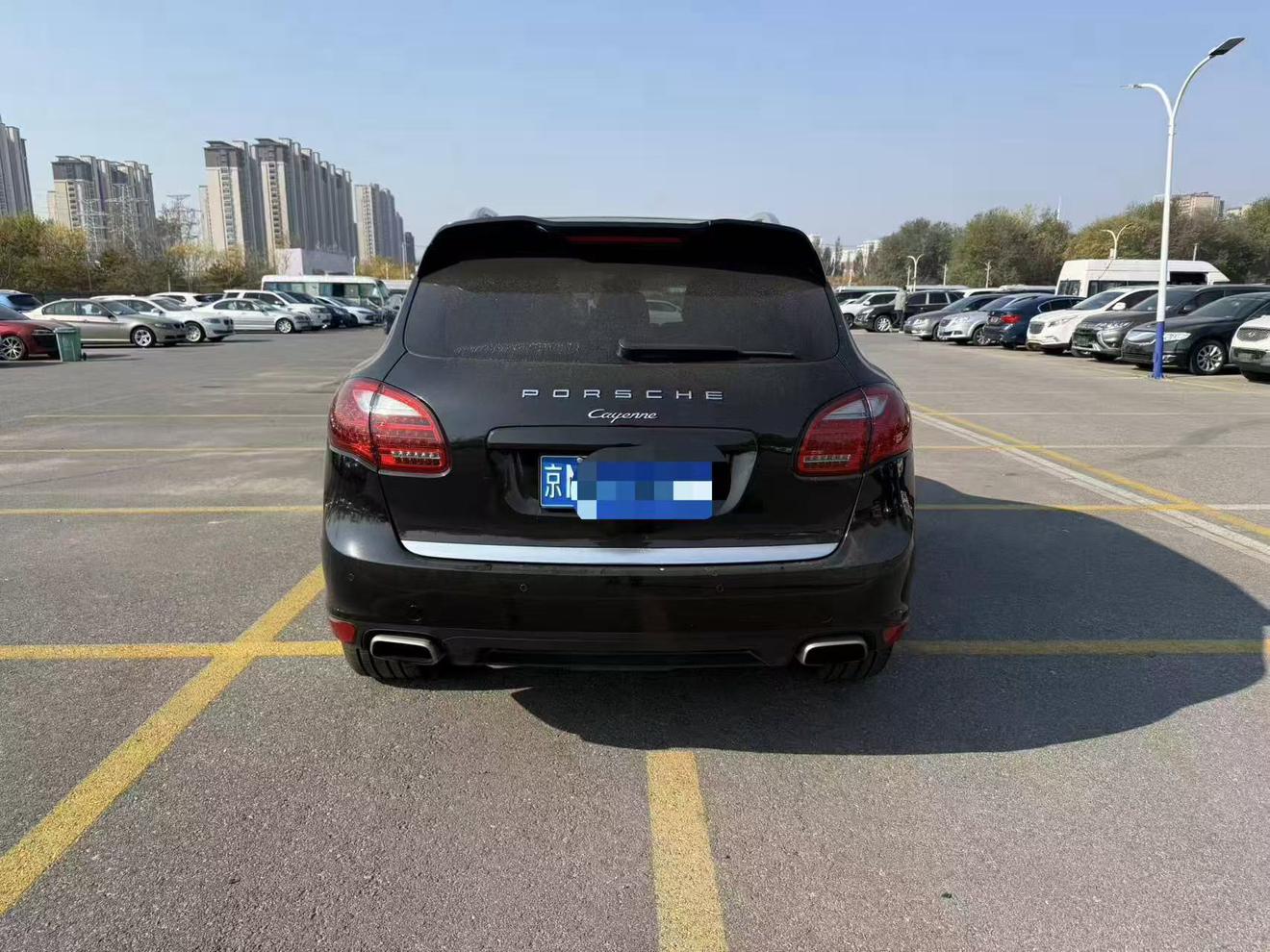 Porsche Cayenne 2011 thumb 3