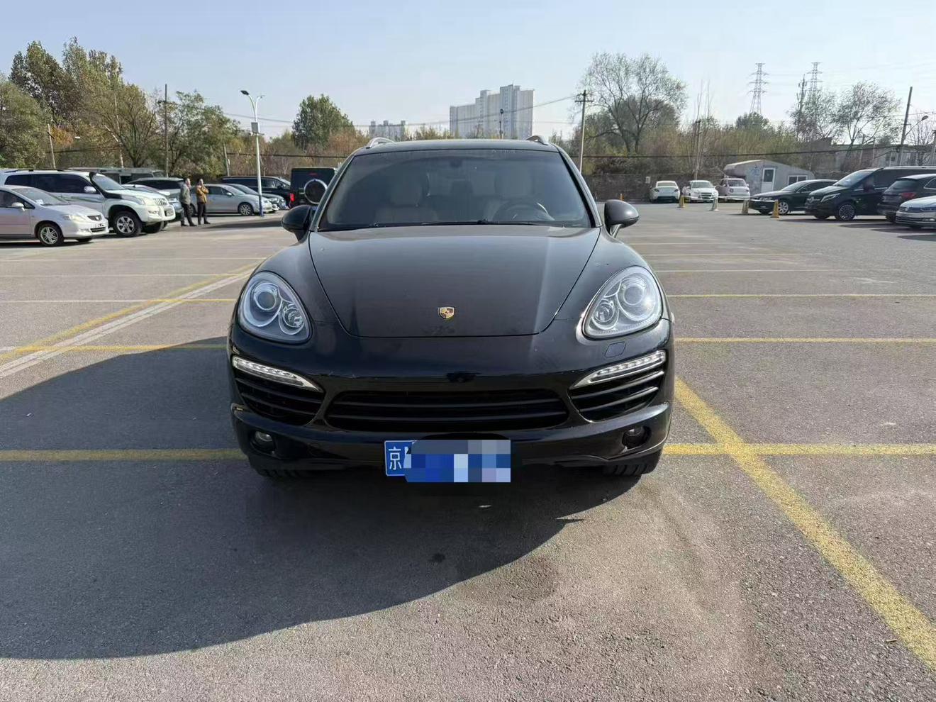 Porsche Cayenne 2011 thumb 9