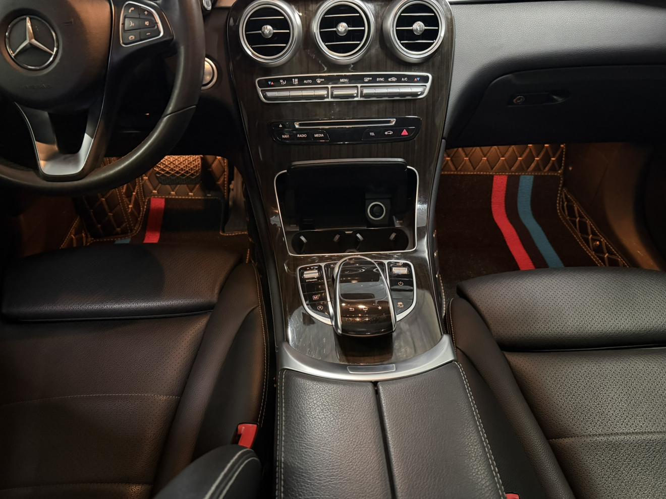 Mercedes-Benz GLC 2016 thumb 10
