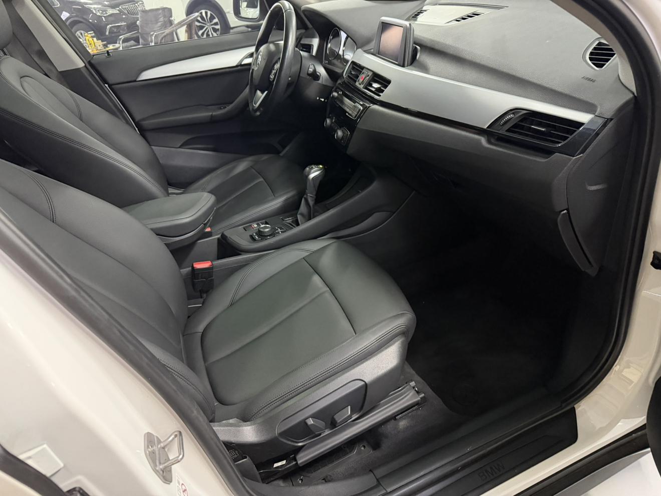 BMW X1 2019 thumb 6