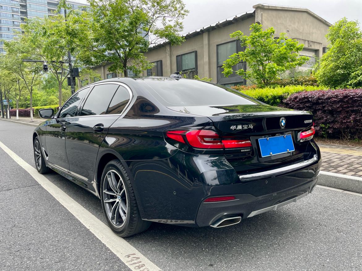 BMW 5 серии 2022 thumb 3