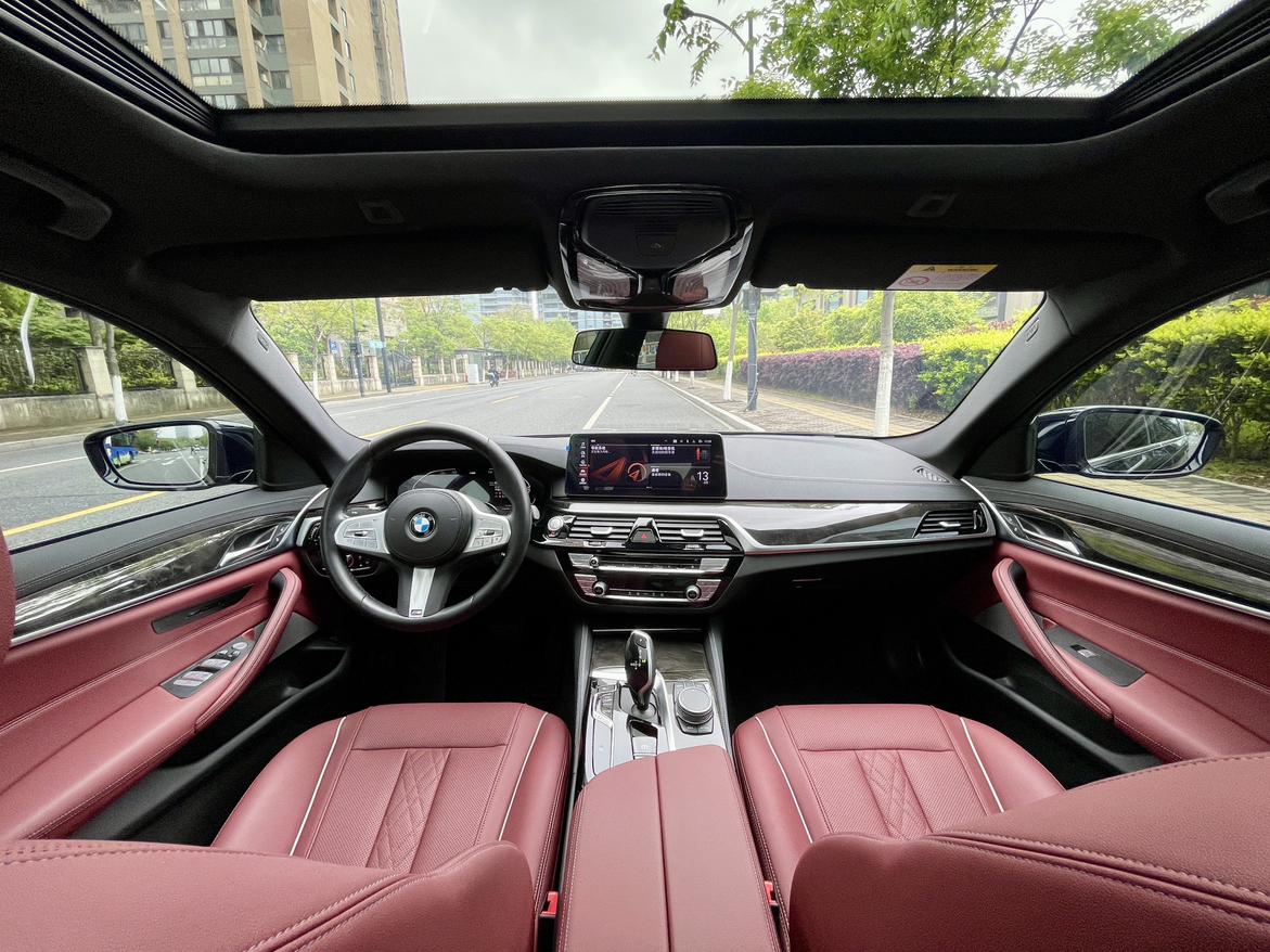 BMW 5 серии 2022 thumb 12