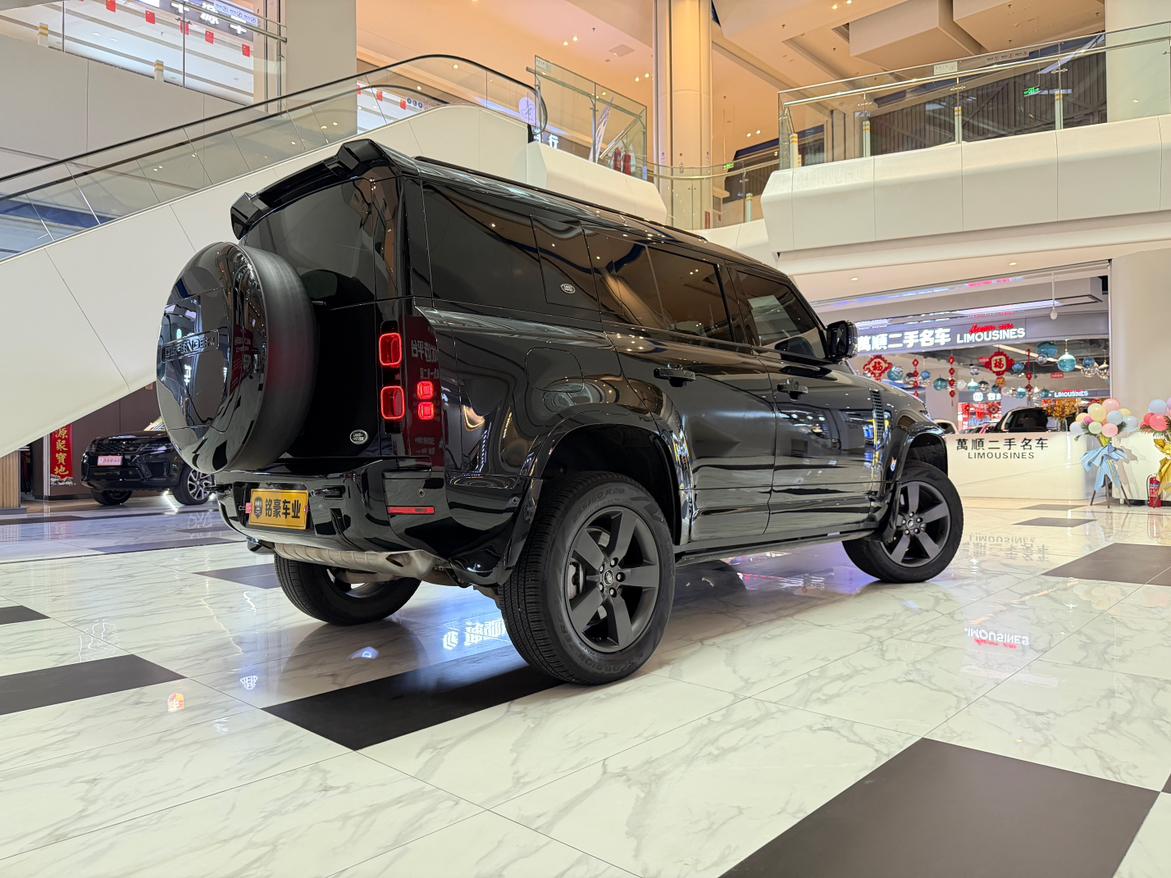 Land Rover Defender 2023 thumb 4