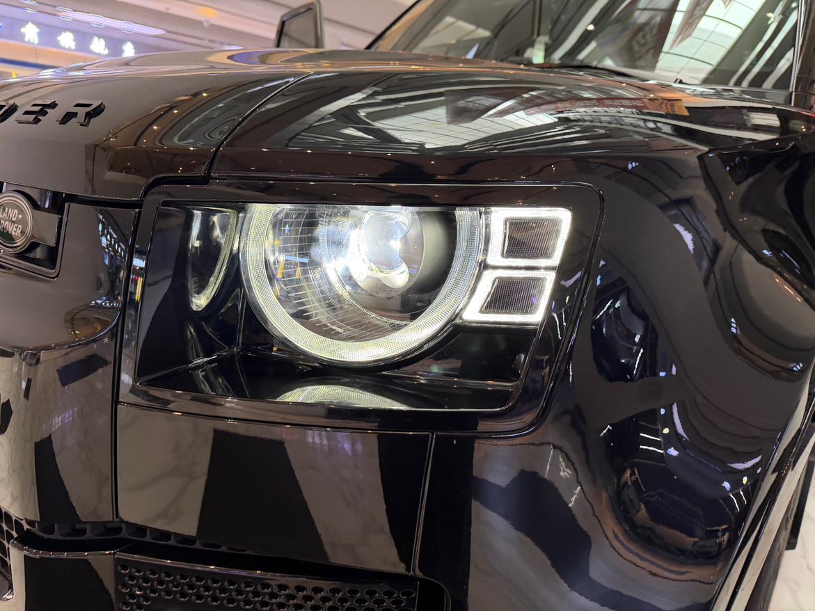 Land Rover Defender 2023 thumb 5