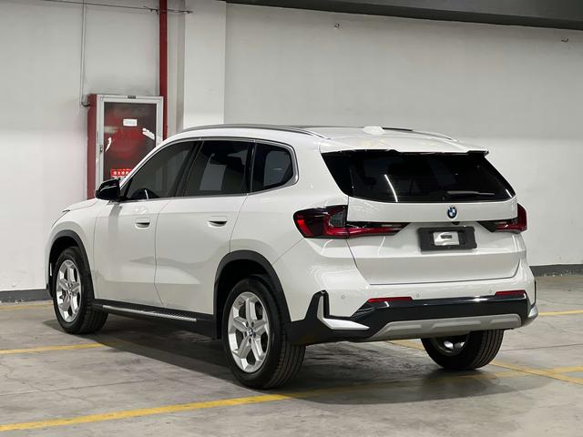 BMW X1 2023 thumb 2