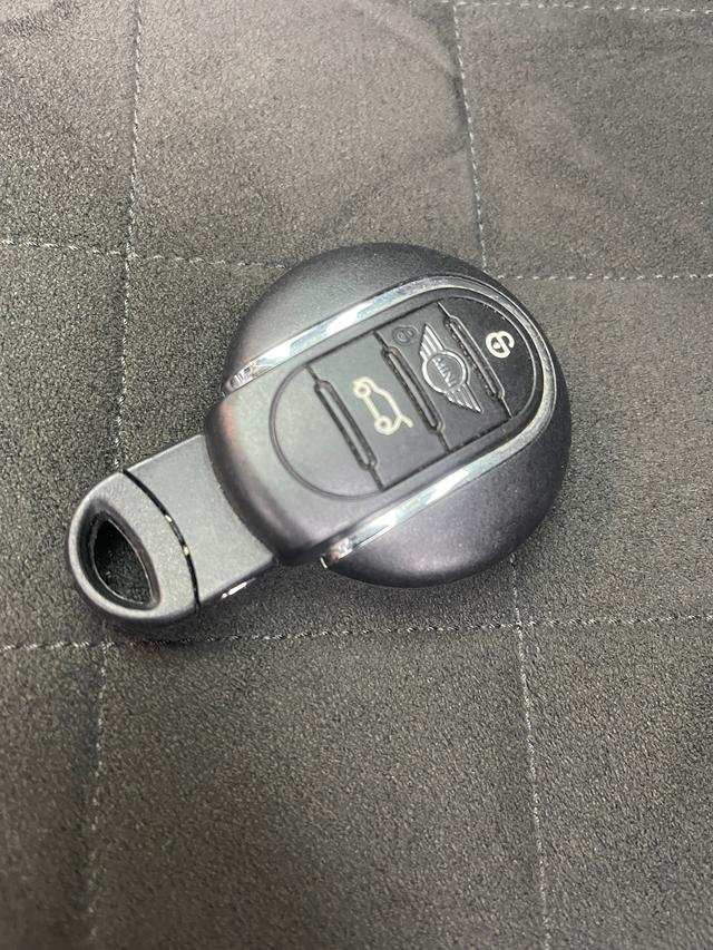 Mini Hatch 2023 thumb 9
