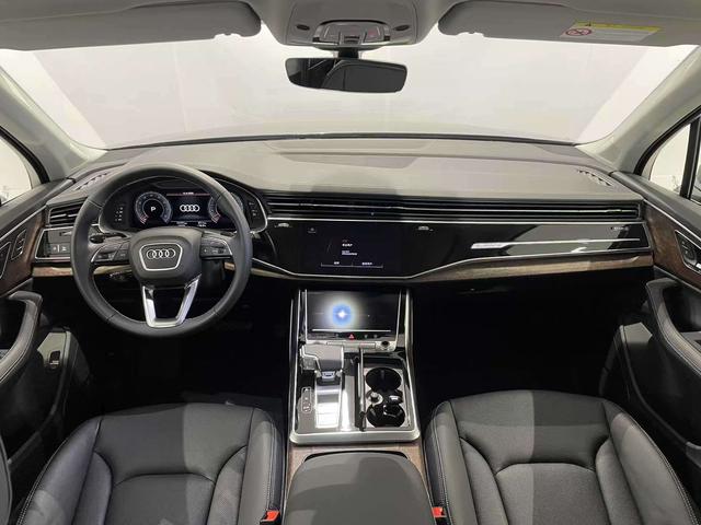 Audi Q7 2024 thumb 5