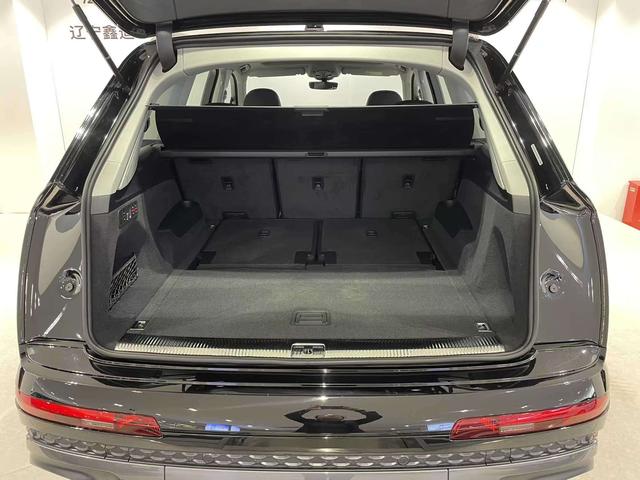 Audi Q7 2024 thumb 7