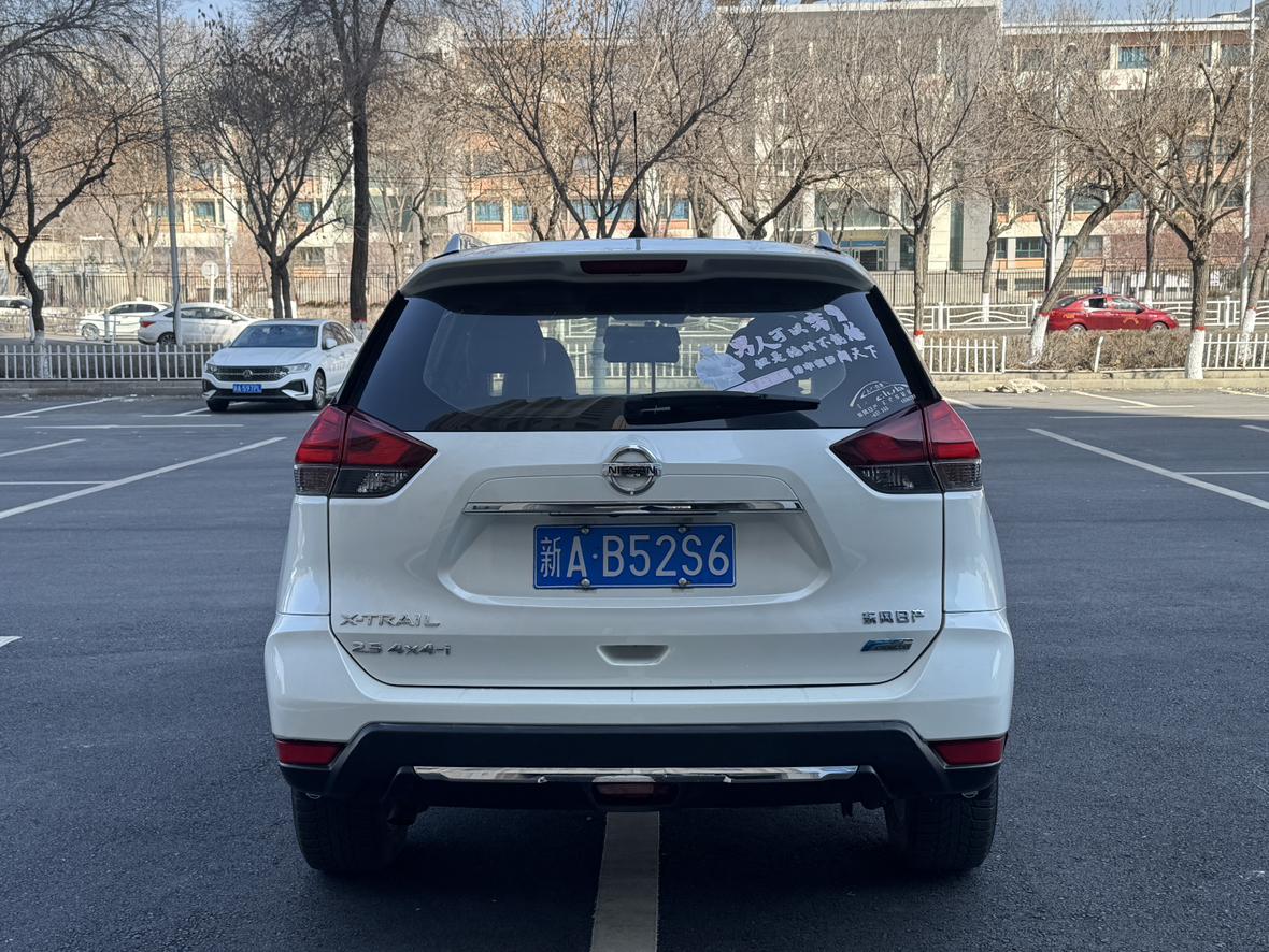 Nissan X-Trail 2017 thumb 12