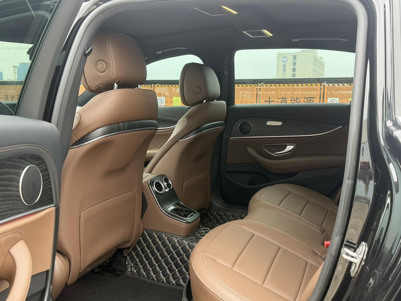Mercedes-Benz E-Класс 2022 thumb 12