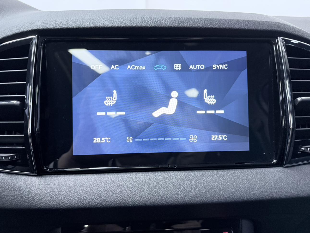 Skoda Ke Luo Ke 2023 thumb 8