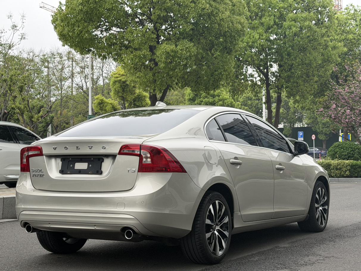 Volvo S60 2019 thumb 5