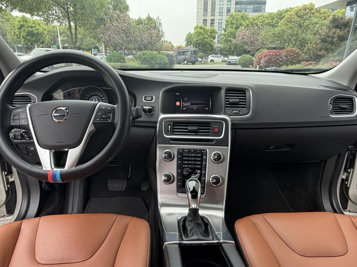 Volvo S60 2019 thumb 6