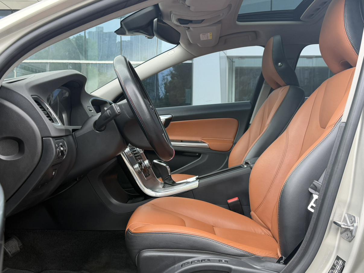 Volvo S60 2019 thumb 8