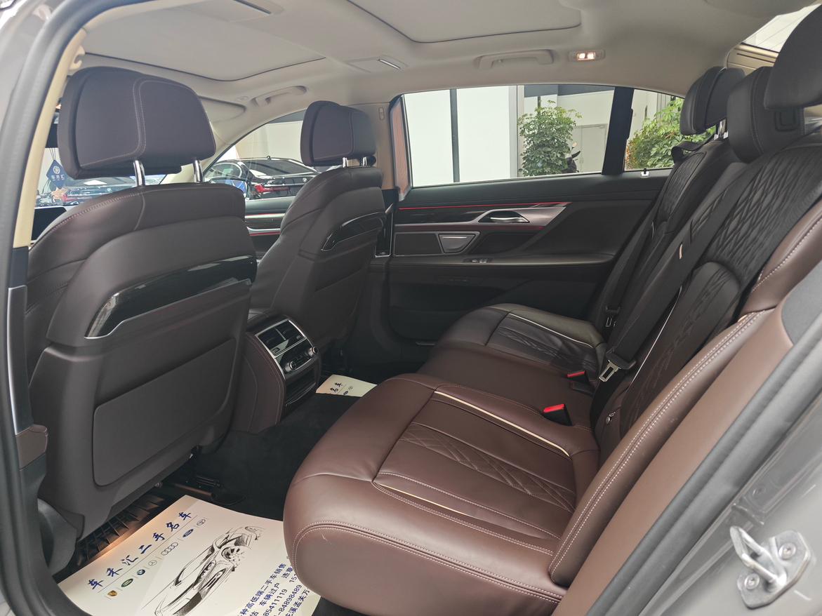 BMW 7 серии 2019 thumb 11