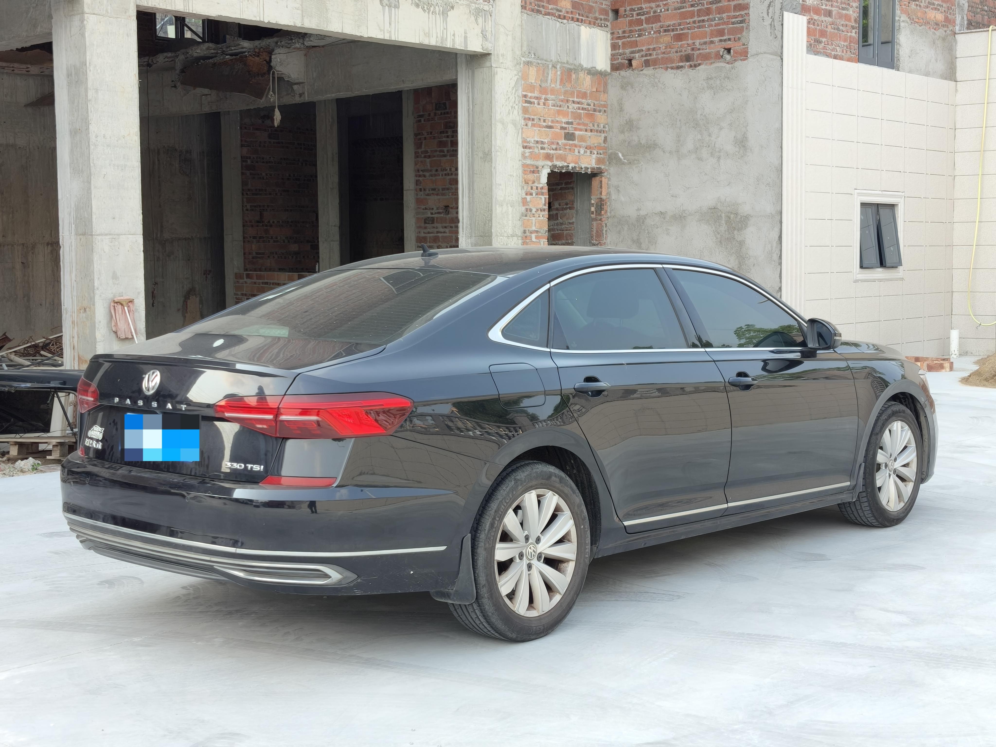 Volkswagen Passat (North America and China) 2019 thumb 4