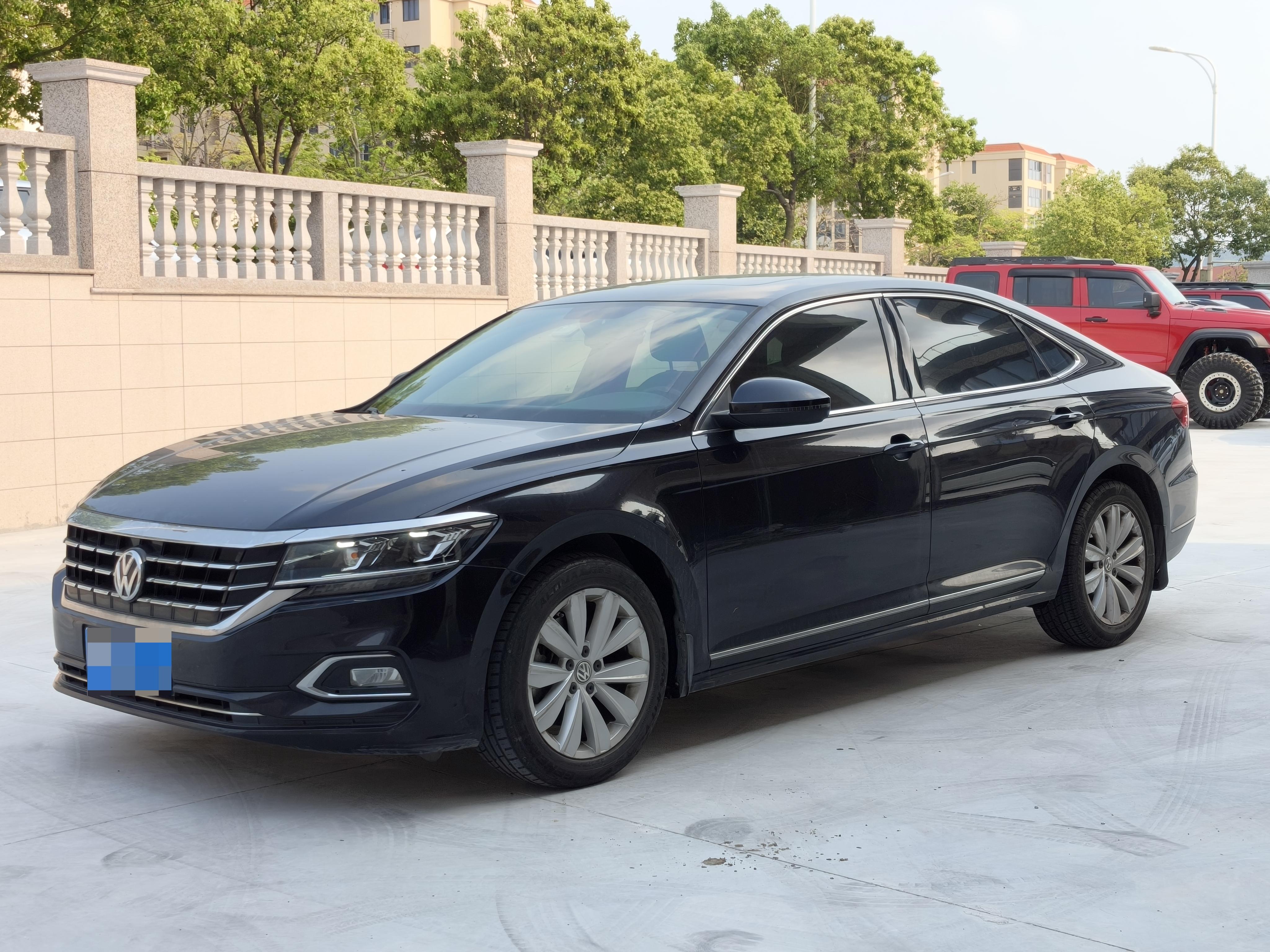 Volkswagen Passat (North America and China) 2019 thumb 8