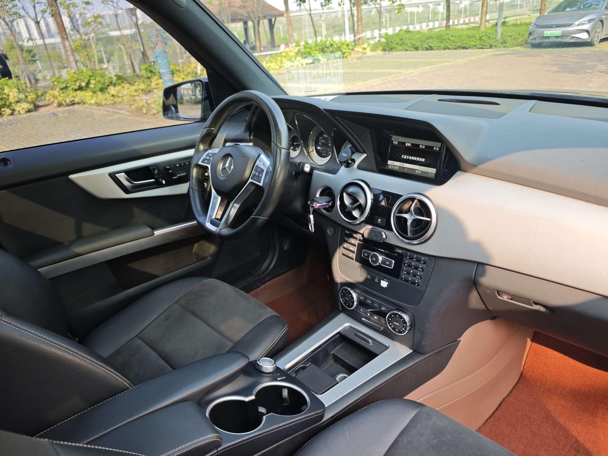 Mercedes-Benz GLK 2015 thumb 9