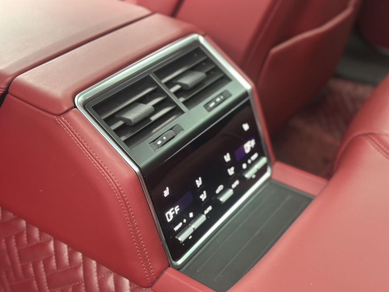 Porsche Panamera 2019 thumb 4